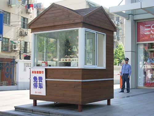 防腐木岗亭